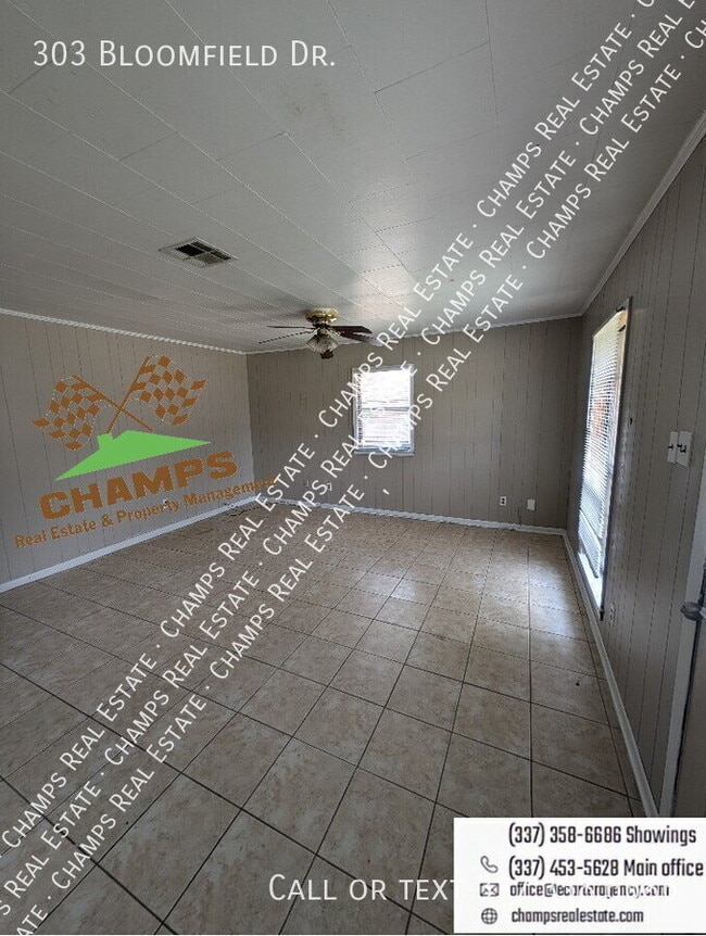 Photo - 303 Bloomfield Dr