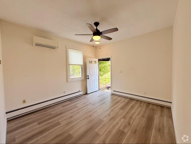Building Photo - 841 Franklin Ave Rental