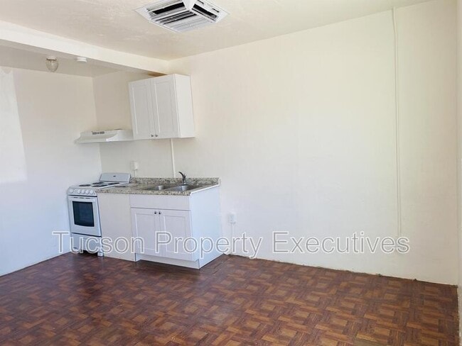 Photo - 2411 S 6th Ave