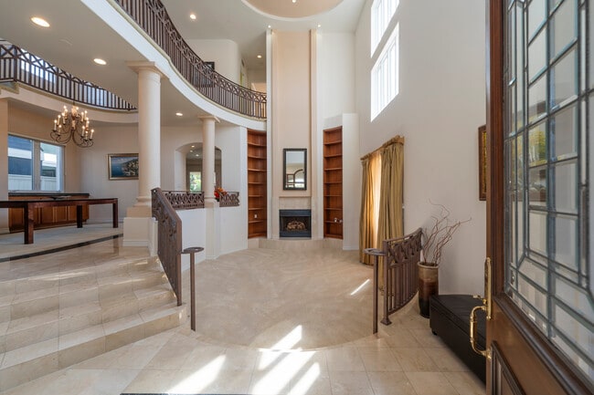 Photo - 1300 Elm Ave