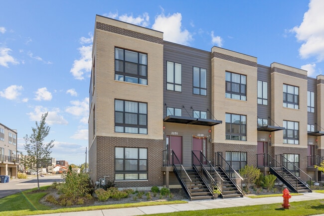 Photo - 2251 Parkside Dr