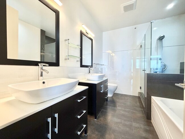 Photo - 635 Burnett Ave Unit 635 Burnett Ave, 1