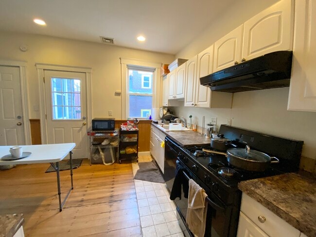 Photo - 37 Hillside St Unit 2