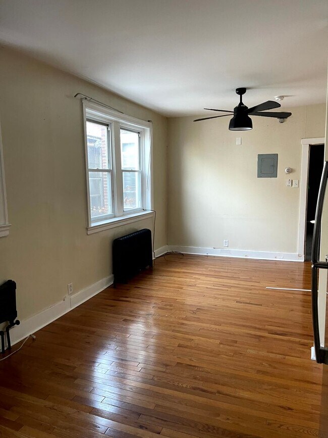Photo - Walnut_5236 Unit 2R