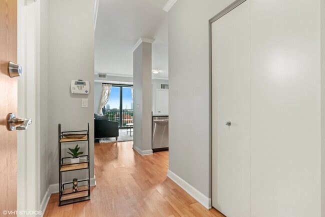 Photo - 451 W Huron St Unit 905