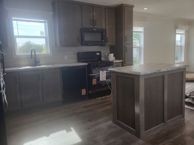 Photo - 73 Meadowlark Ln