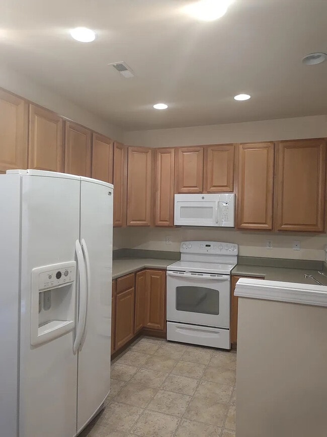 Photo - Room in Townhome on Singleleaf Lane
