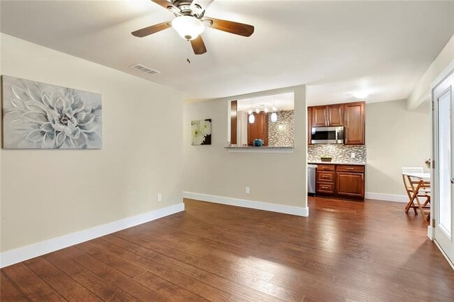 Photo - 6101 Harwin Ln