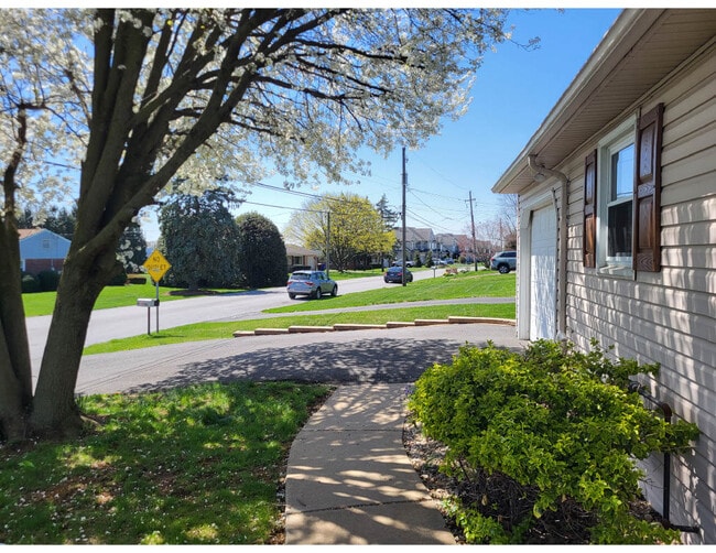 Photo - 821 Walnut St