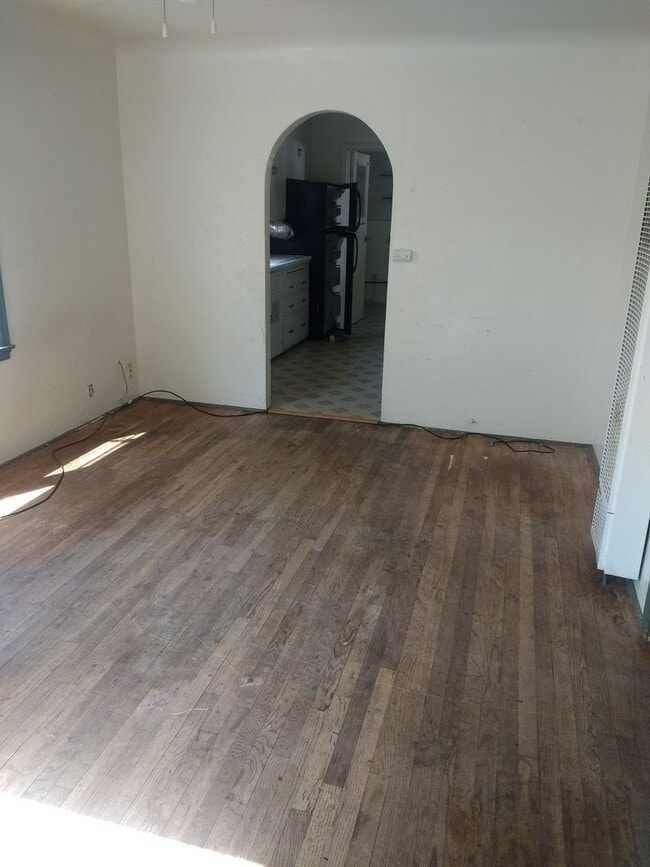 Photo - 2 Br 1 Ba available Now