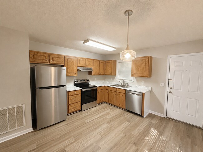 308 E Gilbreath St Unit B