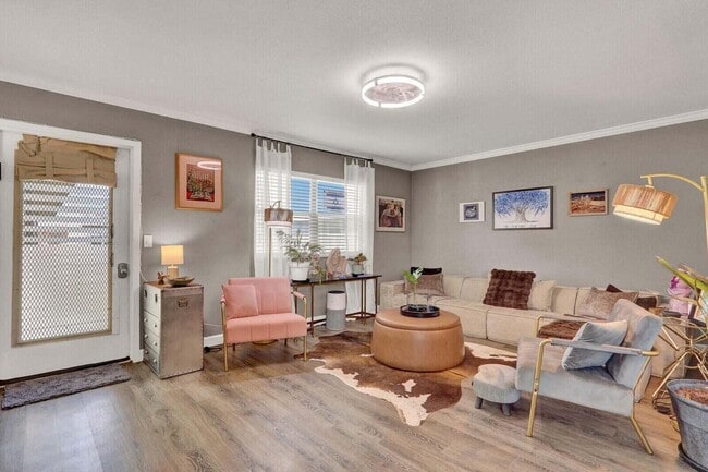 Photo - 279 Flanders F