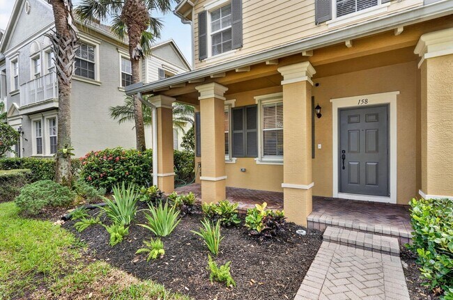 Photo - 158 W Thatch Palm Cir