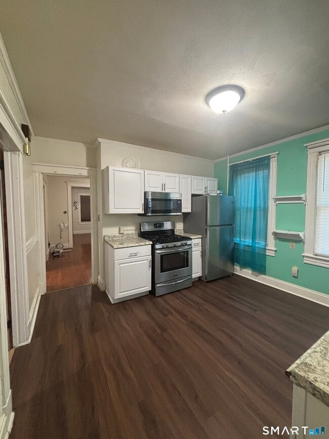 Photo - 143 Brown St