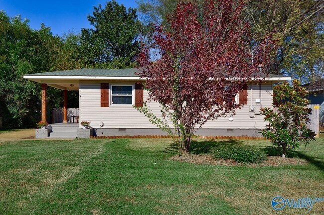 Photo - 4006 Cloverdale Dr NW