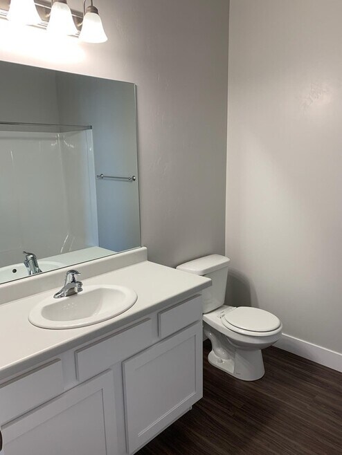 718 N 380 W Unit 101