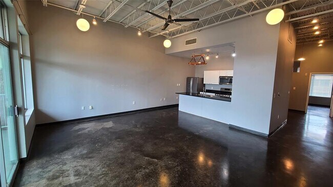 Photo - 2401 E 6th St Unit 6094