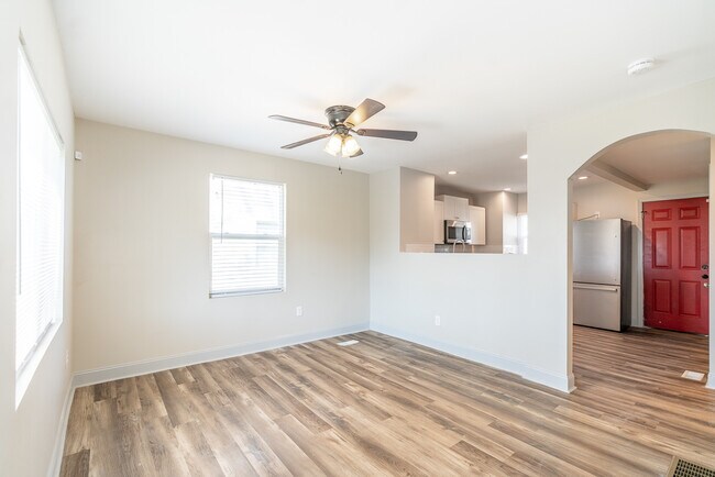 Photo - 1098 E 22nd Ave