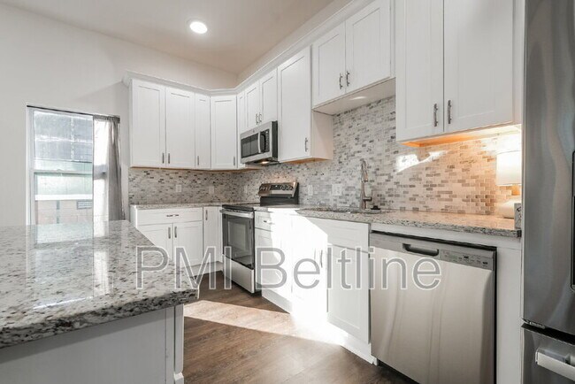 Photo - 1321 Bridges Ave SW