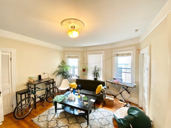 Photo - 12 Oswald St Unit 2