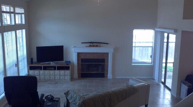 Photo - 6700 Shiner St