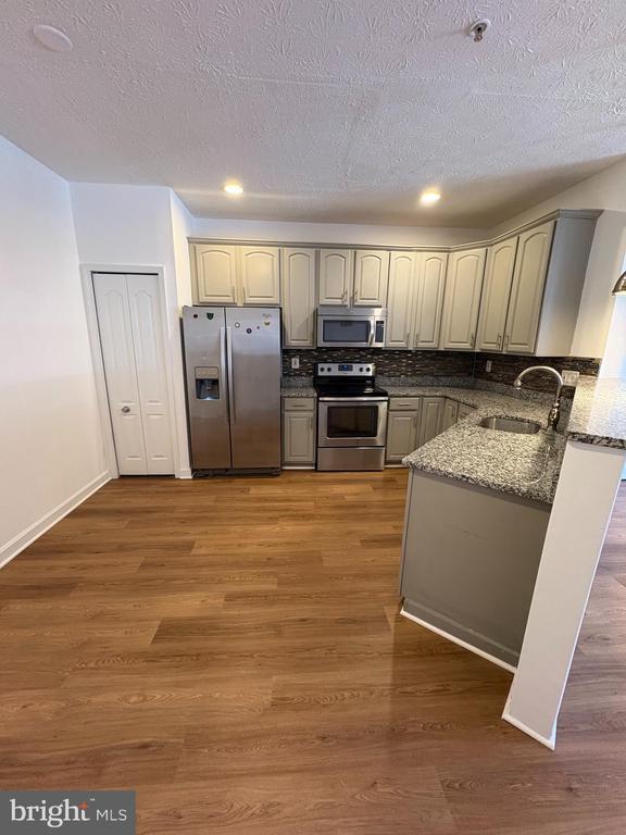 Photo - 4008 Enders Ln