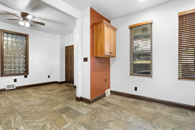 Photo - Large Updated 3 bedroom with Central Air