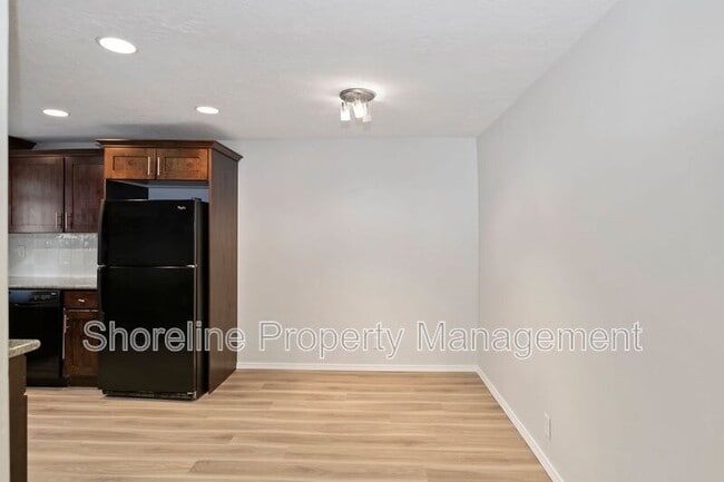 Photo - 2110 Brittany Ln