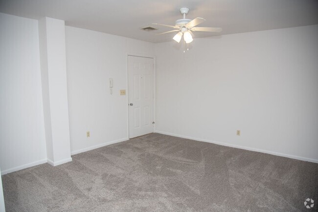 Building Photo - 153 E High St Unit #102 Rental