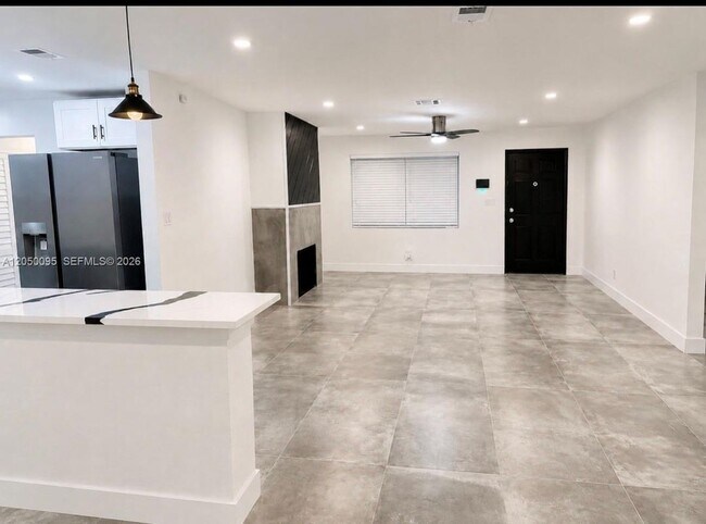 Photo - 1039 NE 17th Ave