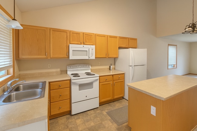 Photo - 1040/1044 4th St SE, Forest Lake, MN 55129 (duplex) Unit 1044 4th St SE