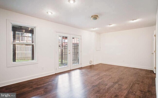 Photo - 5105 Overlook Park