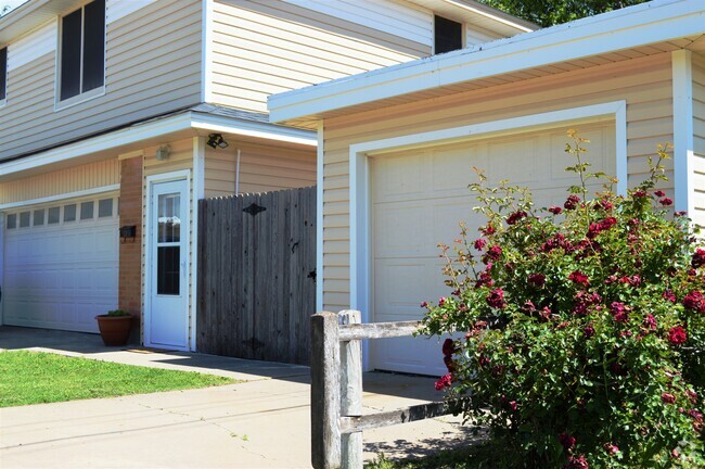 Building Photo - 1800 Plateau Ln Rental