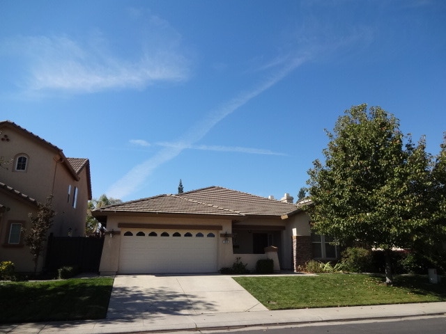 Photo - SINGLE STORY, 3 BEDROOM, 2 BATH, 2.5 CAR GARAGE, IN GATED COMMUNITY!