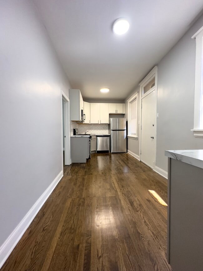 Photo - 1258 W Montrose Ave Unit 3