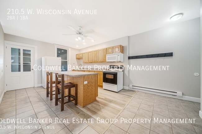Photo - 210.5 W Wisconsin Ave