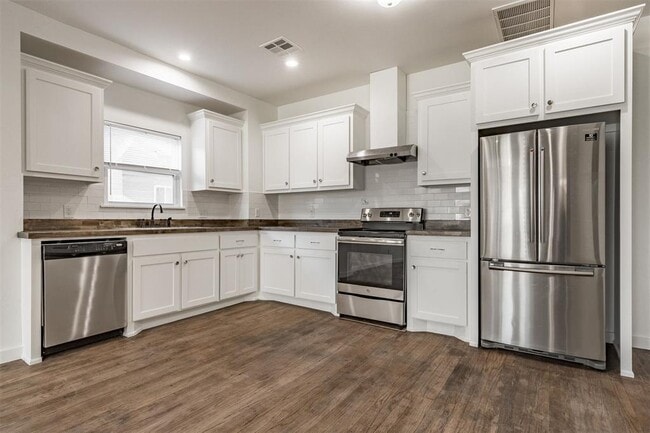 Photo - 1221 NW 31st St