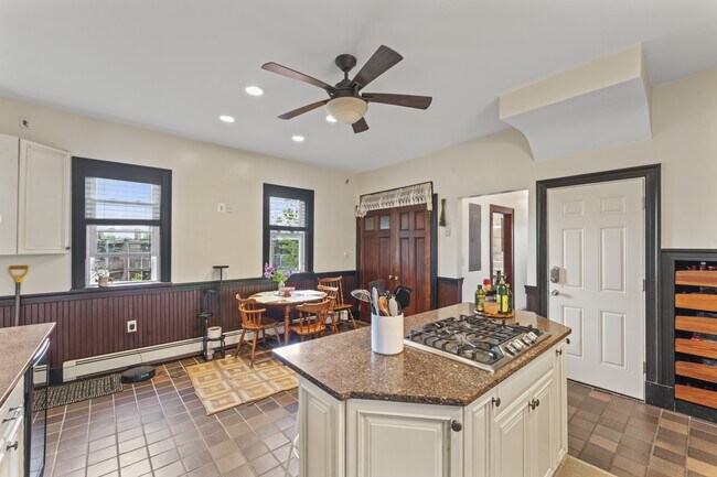 Photo - 388 Arborway Unit 1