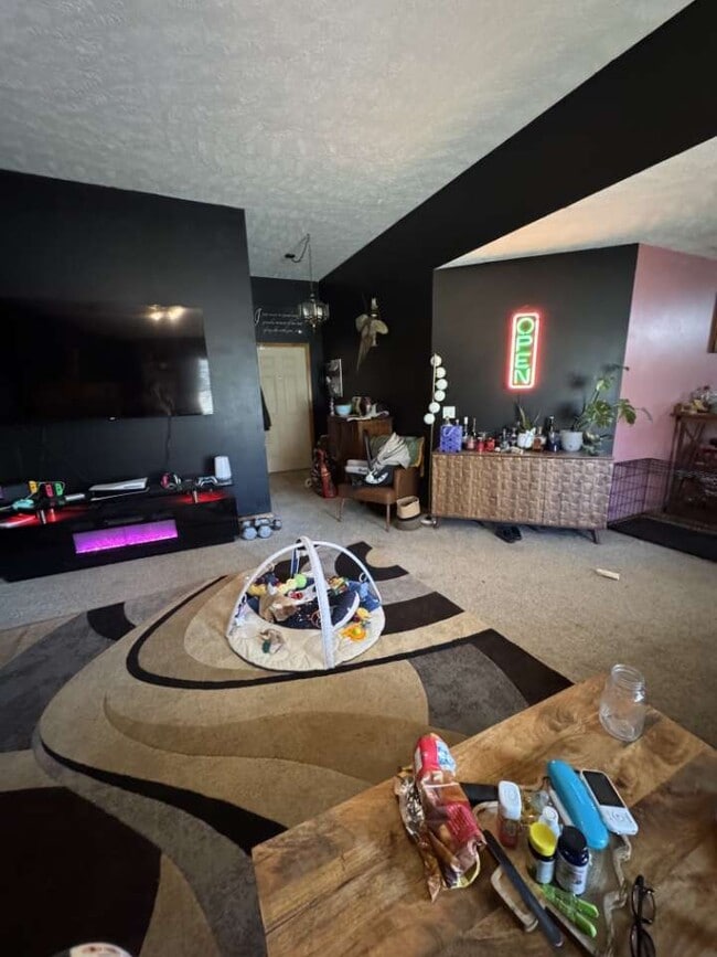 Photo - 2571 N West Ave