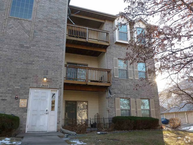 Building Photo - 2855 Coral Ct Unit 302 Rental