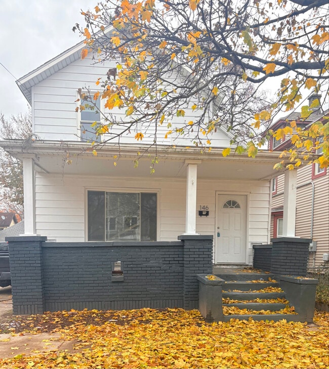 Building Photo - 146 Straight Ave NW