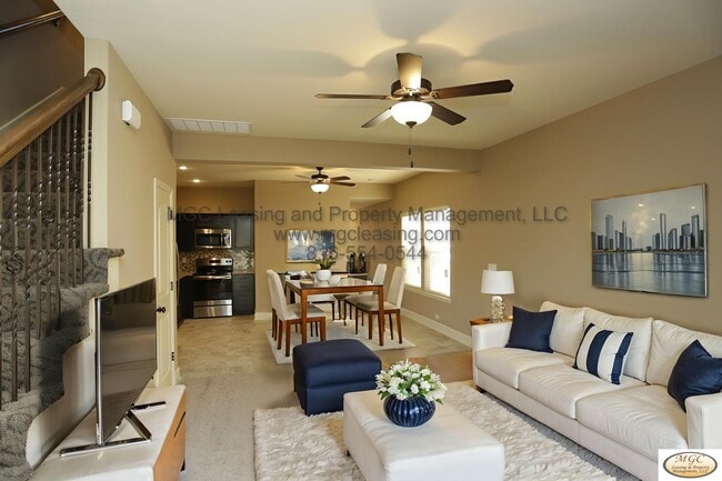 Photo - 502 N Foxridge Dr