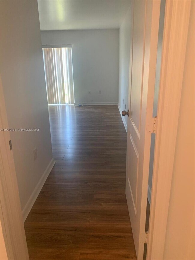 Photo - 2577 NE 184th Terrace