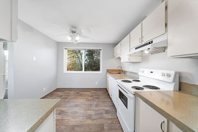 Building Photo - Beautiful 1 bedroom unit! Pets OK!