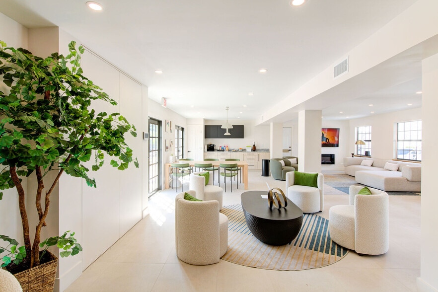 Leasing Office
