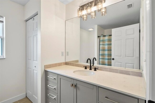 Photo - 64 Radcliffe Dr