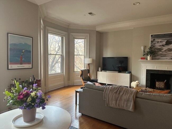 Photo - 331 Beacon St Unit 3