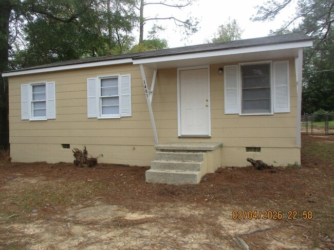 Building Photo - 1401 W Gordon Ave