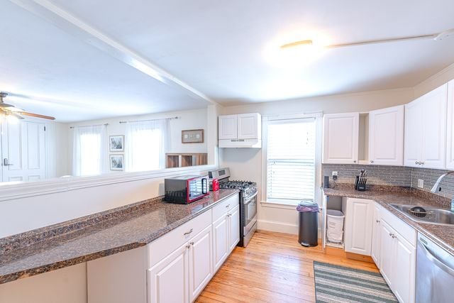 Granite counters and stainless steel appliances - 10 Pine St Unit Stunning