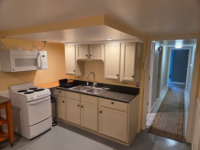 Photo - 11 Hoitt Dr